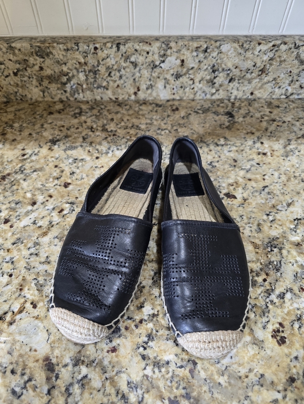 Tory Burch Black Leather Perforated Logo Flats Women Size 7 Espadrille Shoes